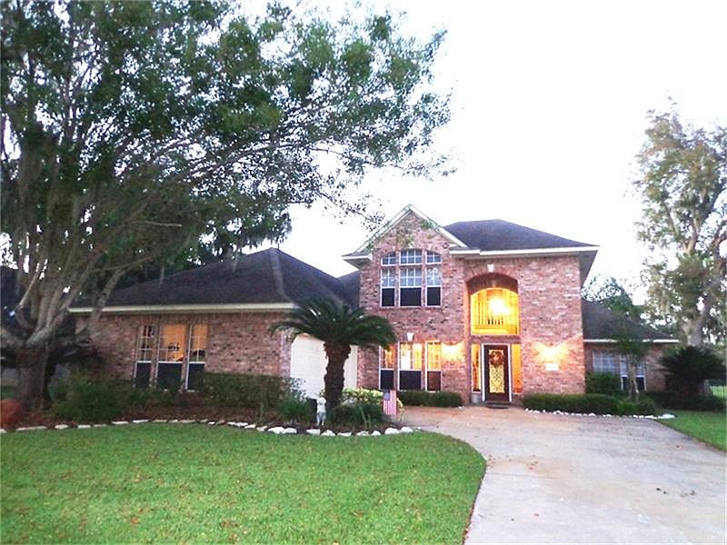 1st image of 110 Pleasant Valley Dr