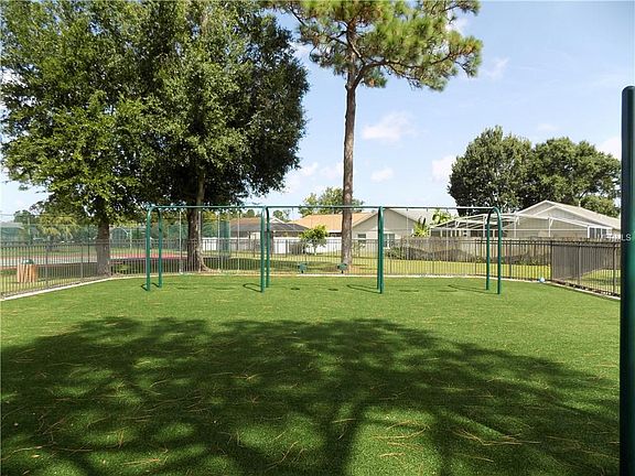 5th image of 121 Sunny Oak Trl