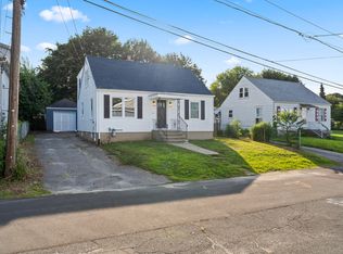 34 Vista Pl, Waterbury, CT 06708