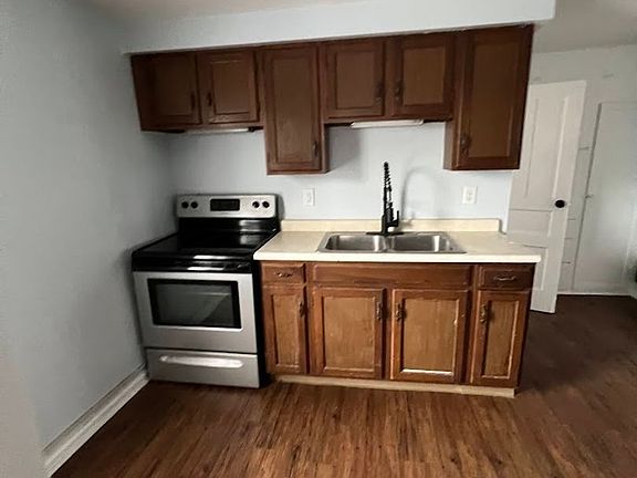 5th image of 21 S Main St #2