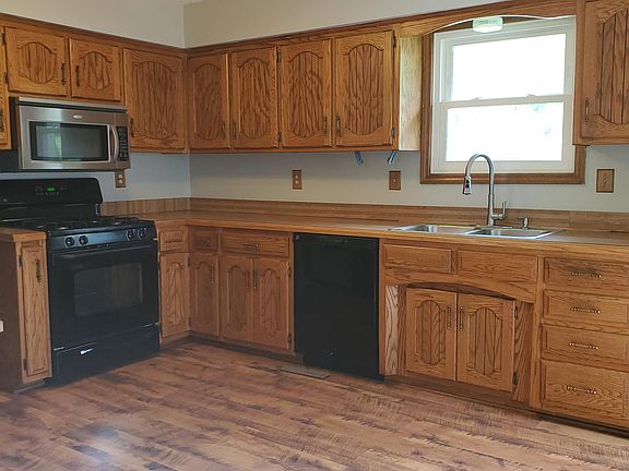Large kitchen with plenty of cabinet space