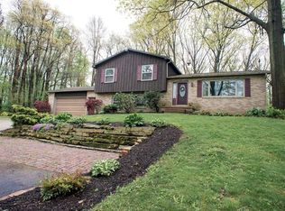 1010 Etter Rd, Mogadore, OH 44260