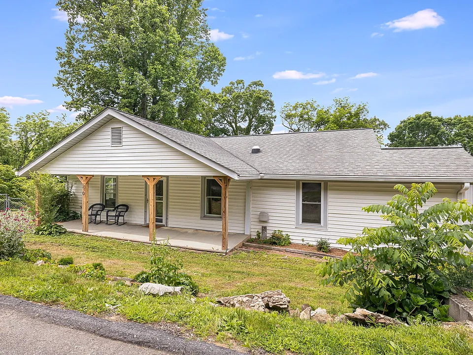 20 Winding Rd
