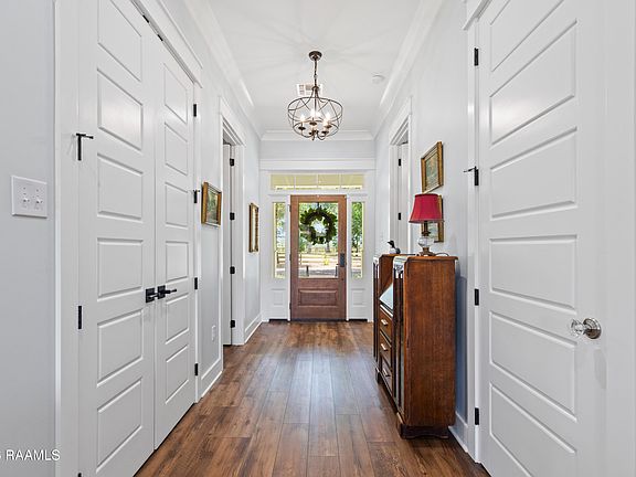 5th image of 1566 Savoie Rd