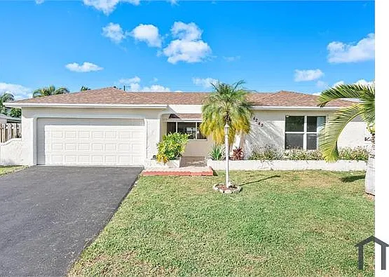 4 bed, 2073 sqft, $4,900 — Photo 2