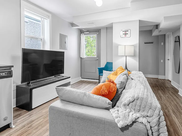 388 Chapel St #3 — Photo 3