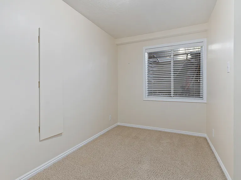 3666 S Pearblossom Cir — Photo 38
