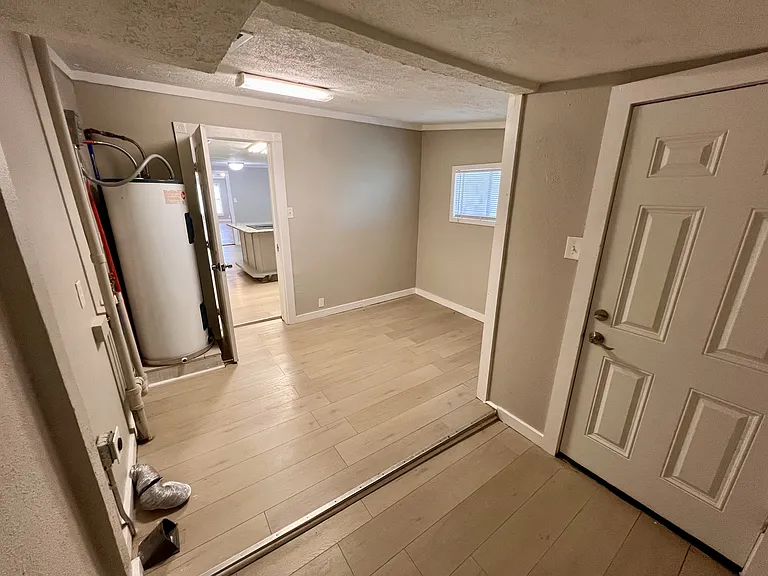 5638 Curzon Ave — Photo 23