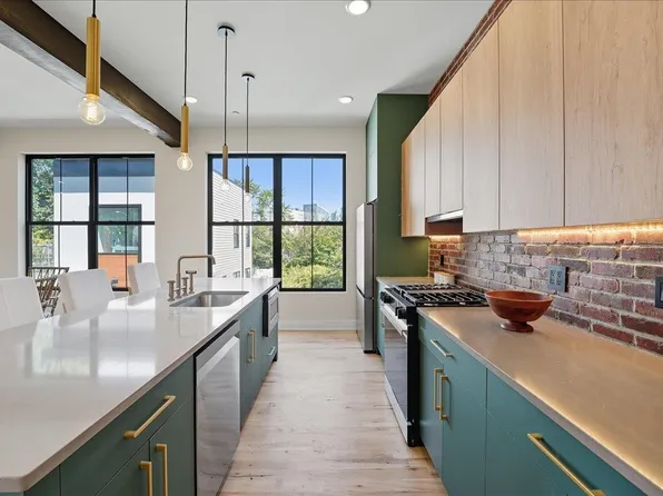 10 Prescott Street image 2 of 28