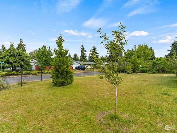 3rd image of 5444 Mount Tahoma Drive