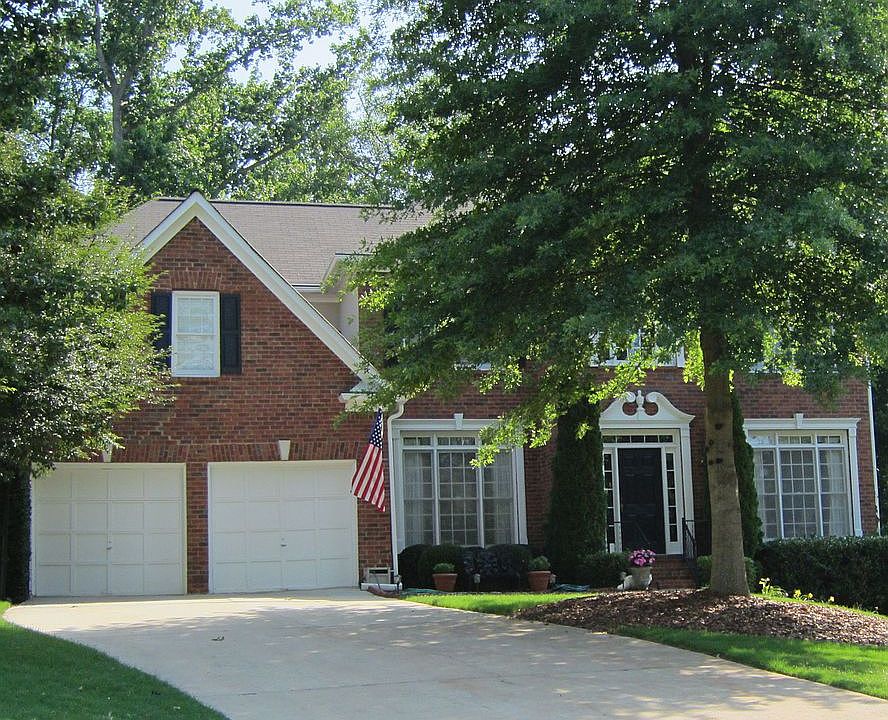 View of house from street