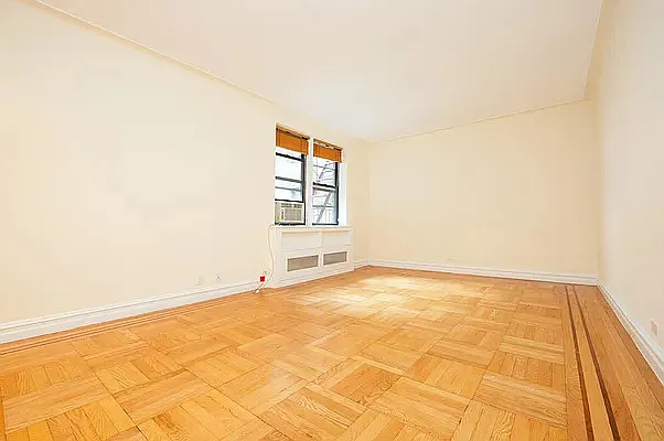 Rented by Apartment Luxe Realty Group, Inc | media 9