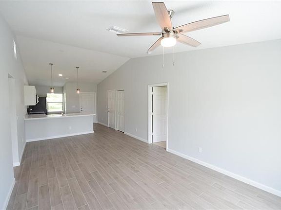 5th image of 5078 SE Isabelita Ave