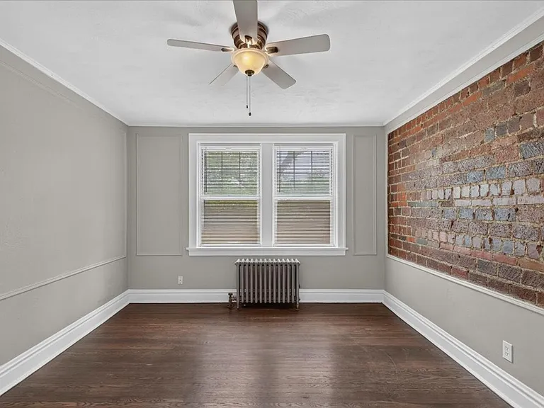 1949 Alfred Ave #1S — Photo 10