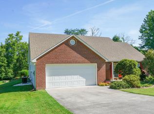 200 Hermitage Blvd, Oak Ridge, TN 37830