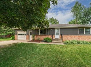 201 Linden Pl S, Northfield, MN 55057