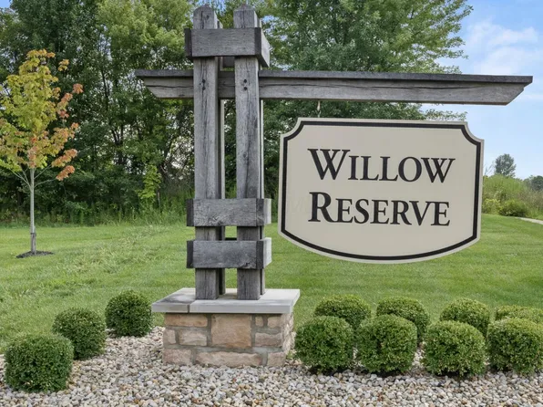 126 Sitka Willow Dr, Etna, OH 43068