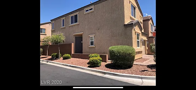 3 bed, 2.5 bath, 1792 sqft, $2,500 — Photo 2
