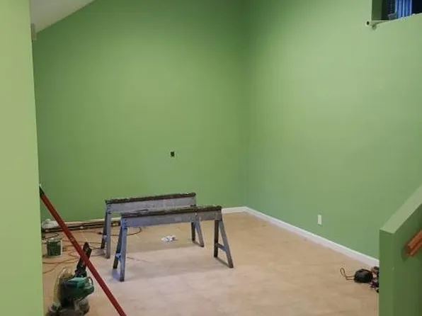 3 Huron St, Port Jefferson Station, NY 11776