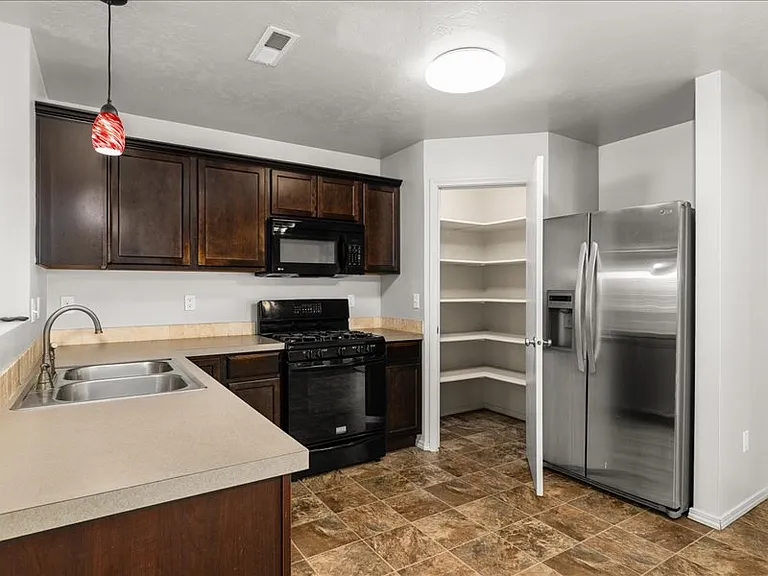 1057 S Benewah Lake Ave — Photo 12