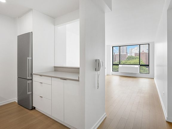 3rd image of 75 W End Ave #S11f