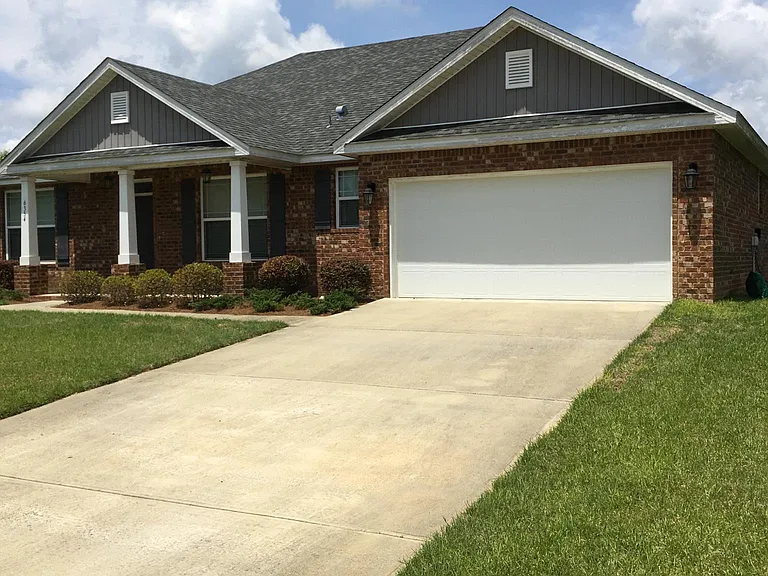 6354 Cattle Dr — Photo 2