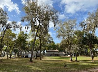 1150 Clifton Rd, De leon springs, FL 32130