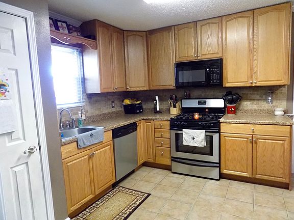 5th image of 5208 Warwick Dr