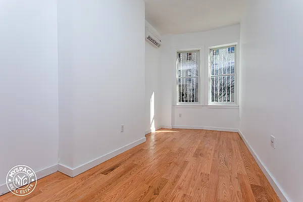 Rented by MySpaceNYC | media 31