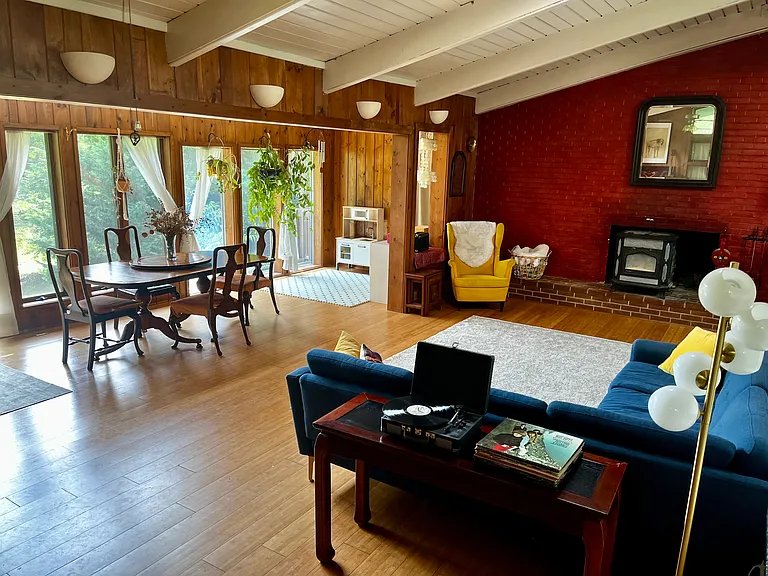 1231 Hillcrest Rd — Photo 4