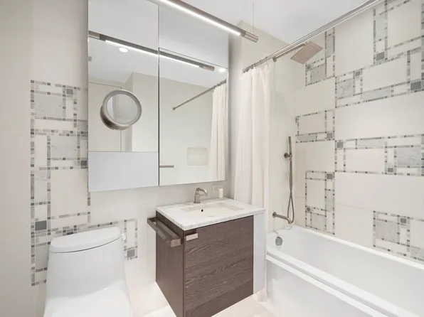 138 Willoughby Street image 6 of 6