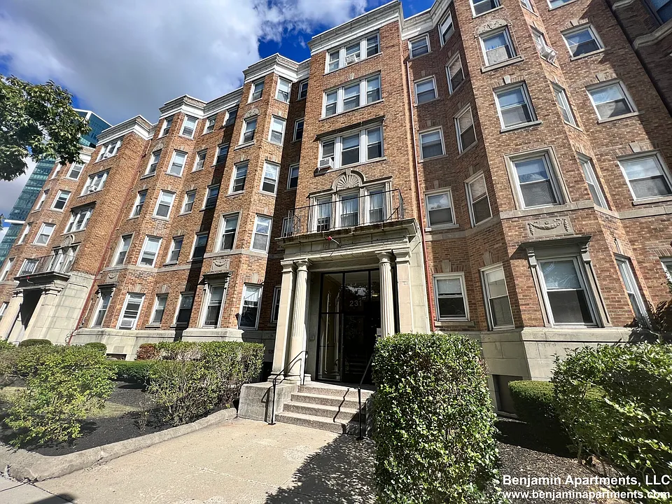 235 Park Dr #46