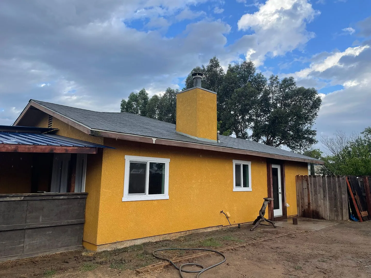 For the Outdoor Enthusiast. A Newly Updated 1 Bedroom, 1 Bath with so much more! — Photo 2