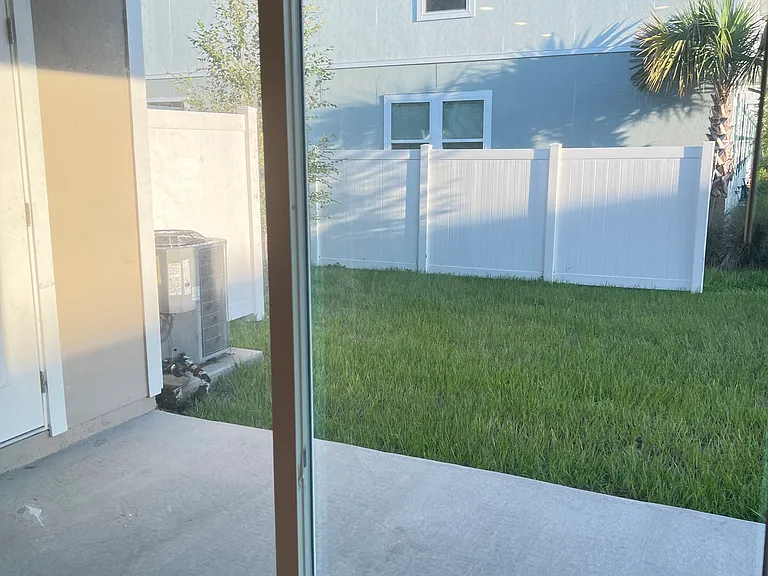 939 Rotary Rd — Photo 6