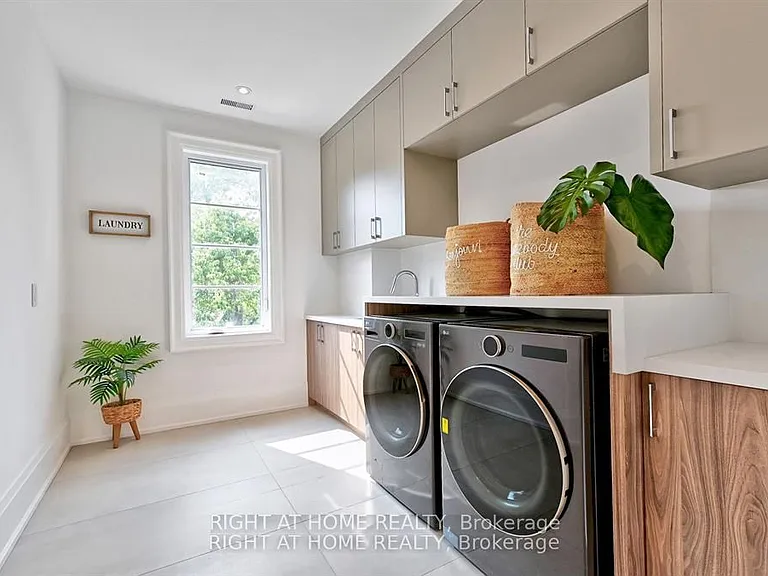 27 Hurlingham Cres — Photo 24
