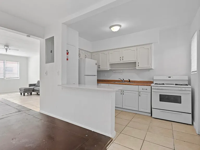 744 85th St #3 — Photo 31