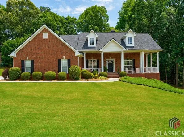 1621 White Oak Cove, Loganville, GA 30052