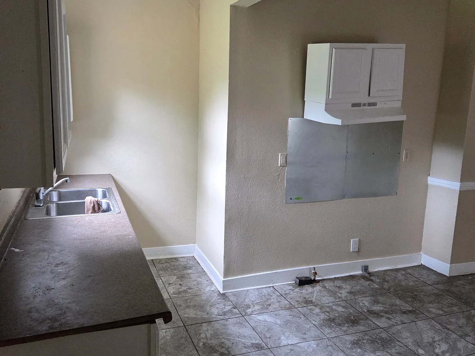 7 bed, $1,550 — Photo 3