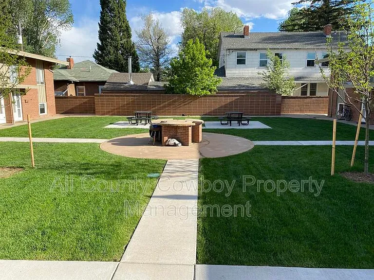 1000 E Garfield St #13 — Photo 14