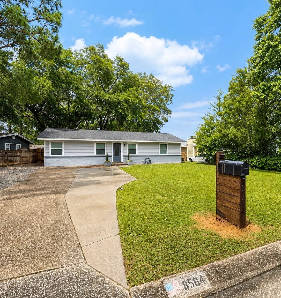 3 bed, 2.5 bath, 1200 sqft, $1,850 — Photo 1