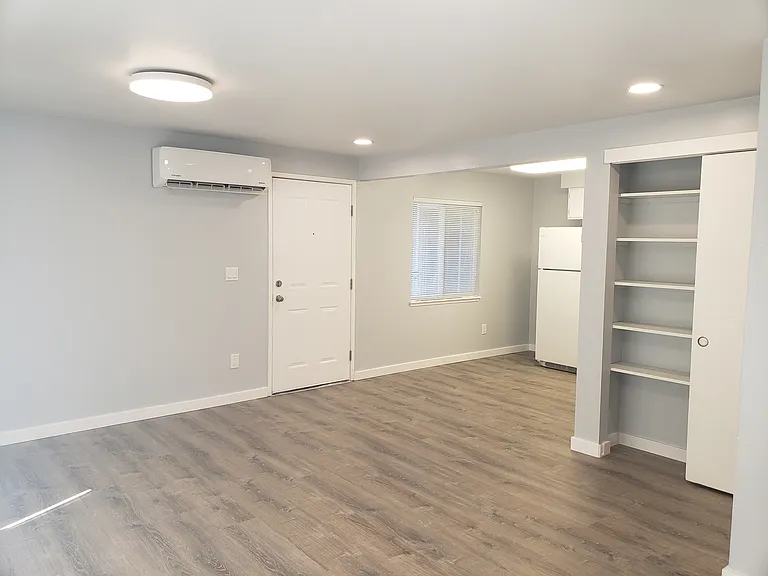 2213 Hawthorne St — Photo 6