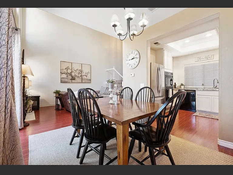 141 Matisse Cir — Photo 9