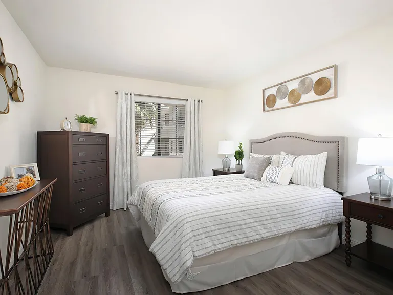 Ladera Apartments — Photo 23