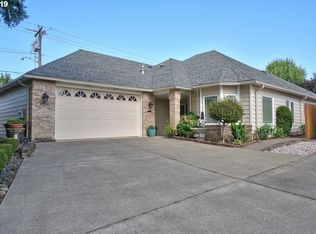 1992 NE Harewood Pl, Hillsboro, OR 97124