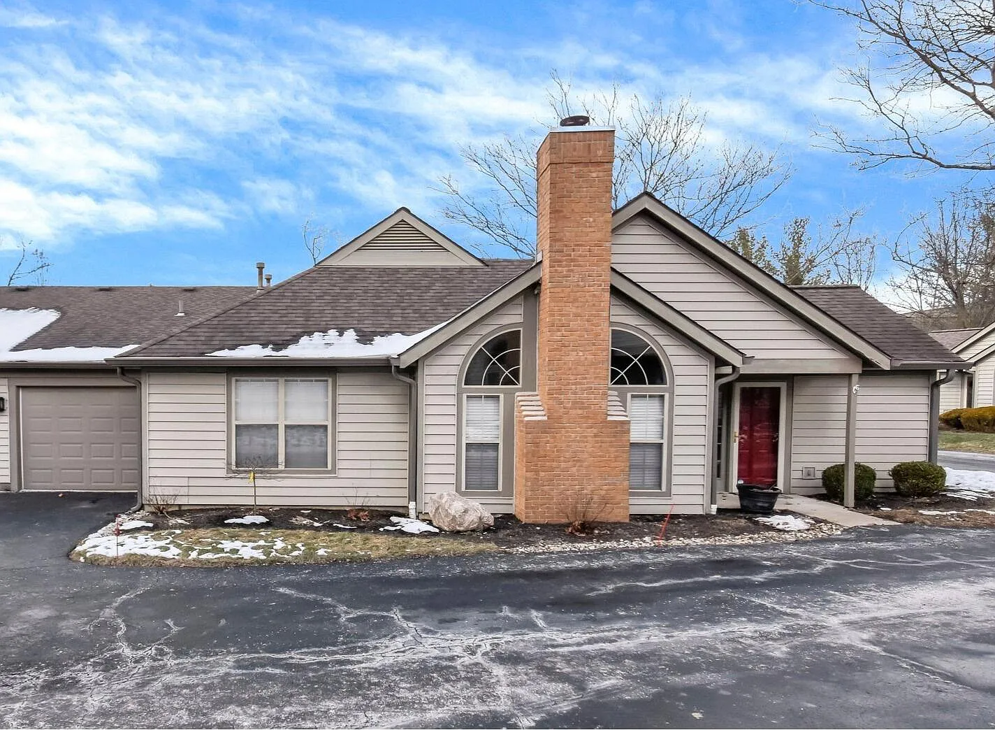 421 Hidden Ravines Dr photo 1