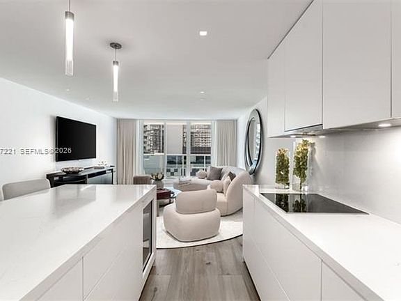 4th image of 2301 Collins Ave APT 902