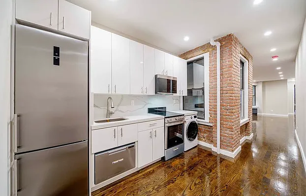 Rented by Douglas Elliman | media 19