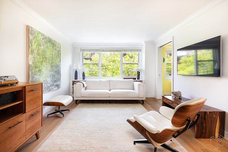 1st image of 360 W 22nd St APT 5L