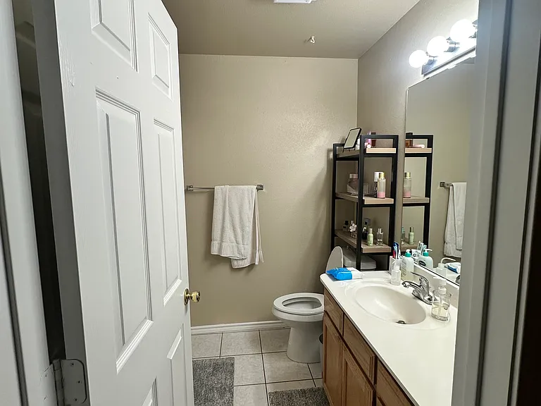 928 Austin Ct — Photo 7