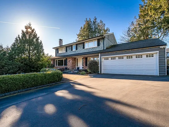 4032 Ripple Rd, West Vancouver, BC V7V 3K9
